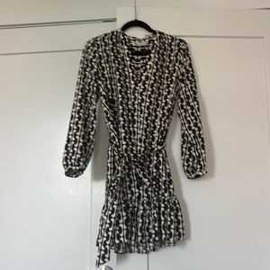 Zara black and white long sleeve mini dress w/ belt